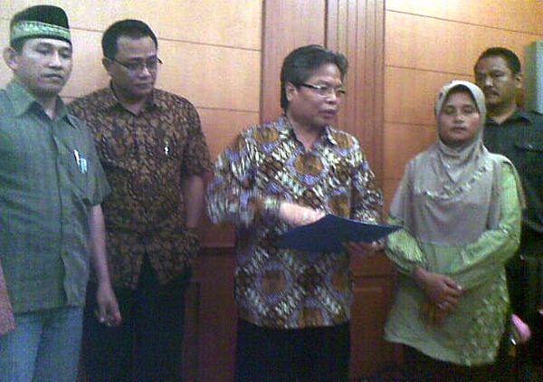 Keluarga Korban TKI Tarino Terima Diyat Rp 100 Juta 