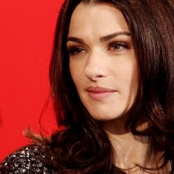Rachel Weisz Kubur Harapan Jadi Gadis Bond