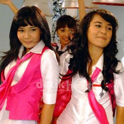 Shireen dan Zaskia Sungkar Bikin Sekolah