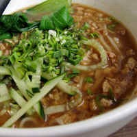 Mi Tarik Dengan Kuah Sapi Cincang