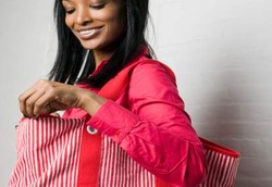 Waspadai Nyeri dan Sakit Akibat Tas Tangan