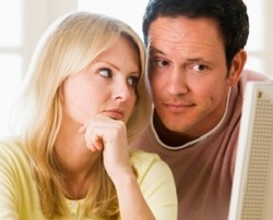 4 Cara Mengetahui Pria Sedang Berbohong