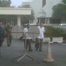 Sumpek di Ruangan, Boediono Jalan-jalan di Istana Wapres