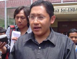 Anas Urbaningrum Ancam Pidanakan Penyebar BBM Nazaruddin