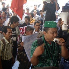  Kisruh Pasar Raya Padang, Mahasiswa Geruduk DPRD