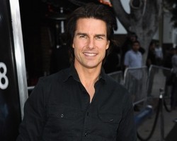 Tom Cruise Diasingkan Katie di Kamar Khusus Ngorok