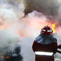 Gudang Vulkanisir Ban Terbakar, Dua Karyawan Terluka