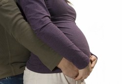 Perempuan yang Sering Keguguran Tanpa Sebab Tetap Bisa Hamil