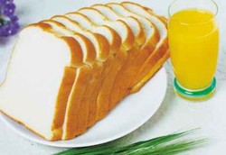 Bau Roti Panggang Bikin Orang Bahagia