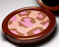 Menggelapkan Kulit dengan Bronzer Leopard dari NYX