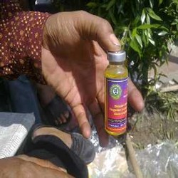 Wuih, Pedagang Obat Kuat Laris Manis Selama Muktamar