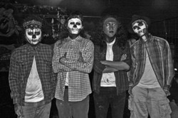 Kelelawar Malam dan Ghaust Akan Merilis Album Split