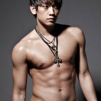 10 Idola KPop Pria Paling Seksi (2)