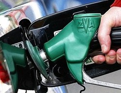 Harga BBM Tinggi, Pengendara di Inggris Nyerah