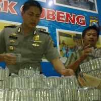 Ribuan Mercon Diamankan Dari Tukang Becak