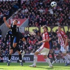 Chicharito Soal Tandukan, Keberuntungan & Kerja Keras