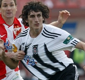 Liverpool Dikabarkan Dekati Bek Muda Montenegro