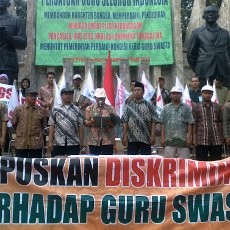  Guru-guru Swasta Deklarasikan PGSI di Tugu Proklamasi