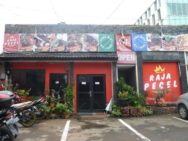Ragam Sajian Pecel di Raja Pecel