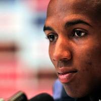Neville: MU Rekrut Pemain yang Lapar