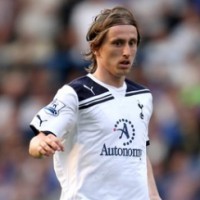Tak Mau Berulah, Modric Takkan Minta Pindah