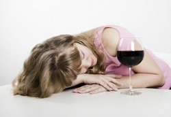 Rasa Lapar Sulit Dikendalikan Jika Kebanyakan Minum Alkohol