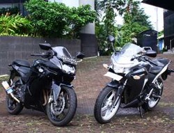 Faktor 2 Silinder, Ninja250R Kembali Kandaskan CBR250R 