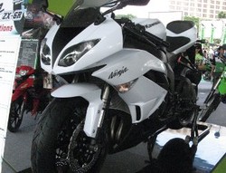 Menaksir Harga Kawasaki Ninja ZX-6R 