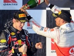 Hamilton: Vettel Takkan Sedominan Schumi 