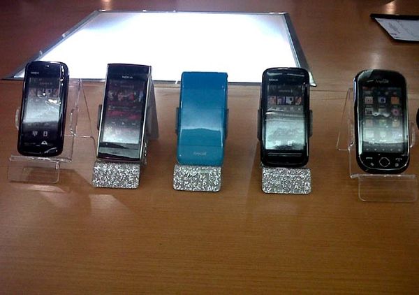 TKI di Korsel Dapat HP Gratis 