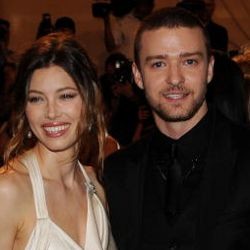 Justin Timberlake Kembali ke Pelukan Jessica Biel