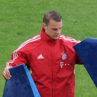  Bayern: Tolong Hormati Neuer, Fans