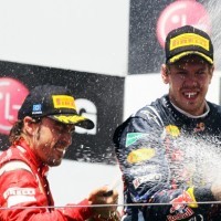 Alonso Berharap Kesalahan dari Vettel