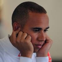 Hamilton Bete dengan Acara Sponsor