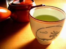 Perbaiki Mood dengan Teh Hijau