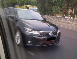 Lexus CT200h Seliweran di Jakarta