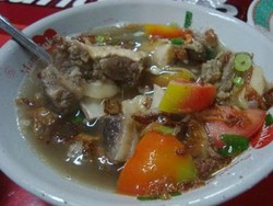 Sop Iga dan Asinan Terbaik di Petamburan