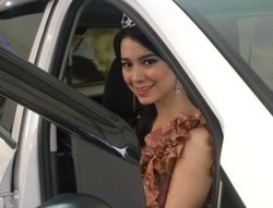 Puteri Indonesia Ramaikan Booth Proton di Hari Terakhir PRJ