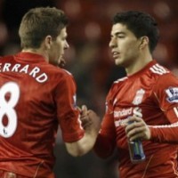Gerrard: Suarez Seperti Rooney & Zidane