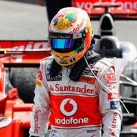 Bahan Bakar Tipis Bikin Hamilton Frustrasi