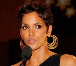 Rumah Halle Berry Dimasuki Penyusup