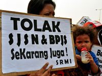 Ratusan Orang Tolak RUU BPJS