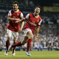 Sagna Yakin Fabregas & Nasri Bertahan