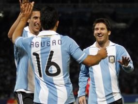 Argentina Akhirnya Menang dan Lolos