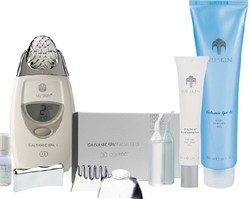 Kerutan Wajah Hilang dengan Setrika Khusus