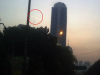 Cahaya Misterius Melintasi Jakarta