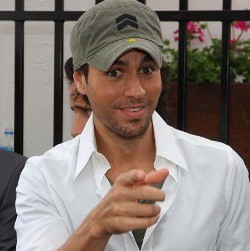 Promotor Konser Enrique Iglesias Dituduh Menipu