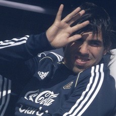 Corinthians Tak Mau Naikkan Tawaran untuk Tevez