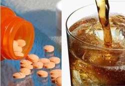 Benarkah Minum Obat Pakai Soda Bikin Orang Meninggal?