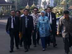 Penuhi Panggilan Polri, Andi Nurpati Lempar Senyuman